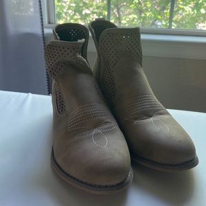 Alger’s State Ankle Cow Boy Boots